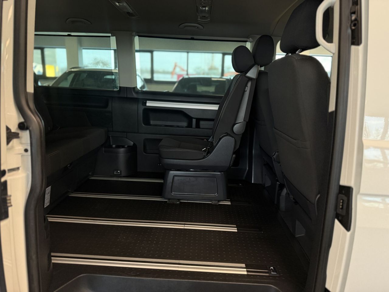 Volkswagen Multivan | 6