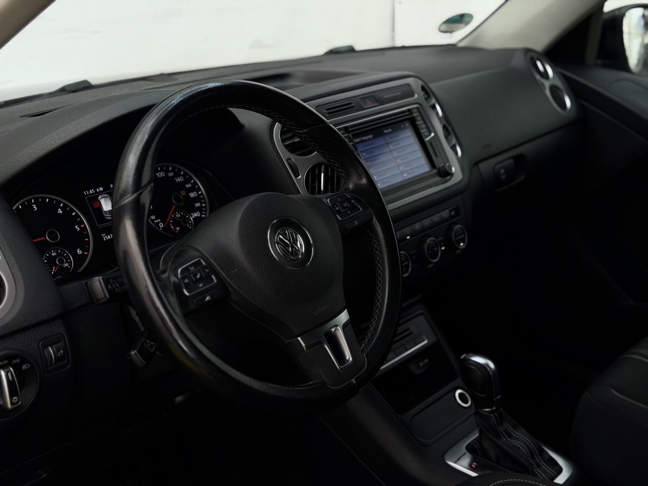 Volkswagen Tiguan | 8