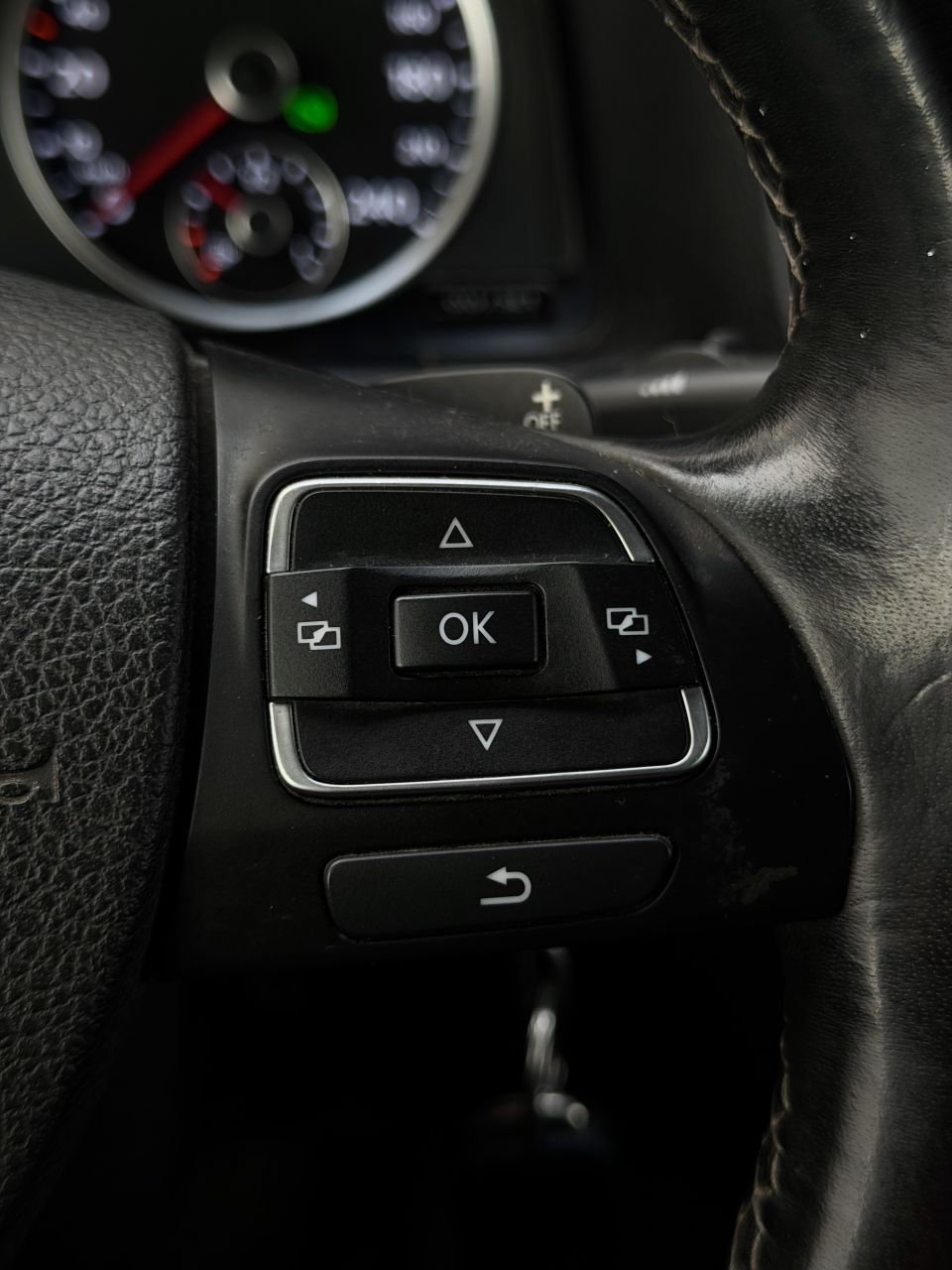 Volkswagen Tiguan | 23