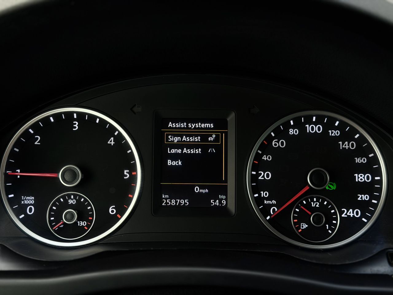 Volkswagen Tiguan | 25