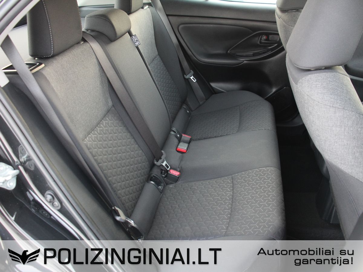 Toyota Yaris | 16