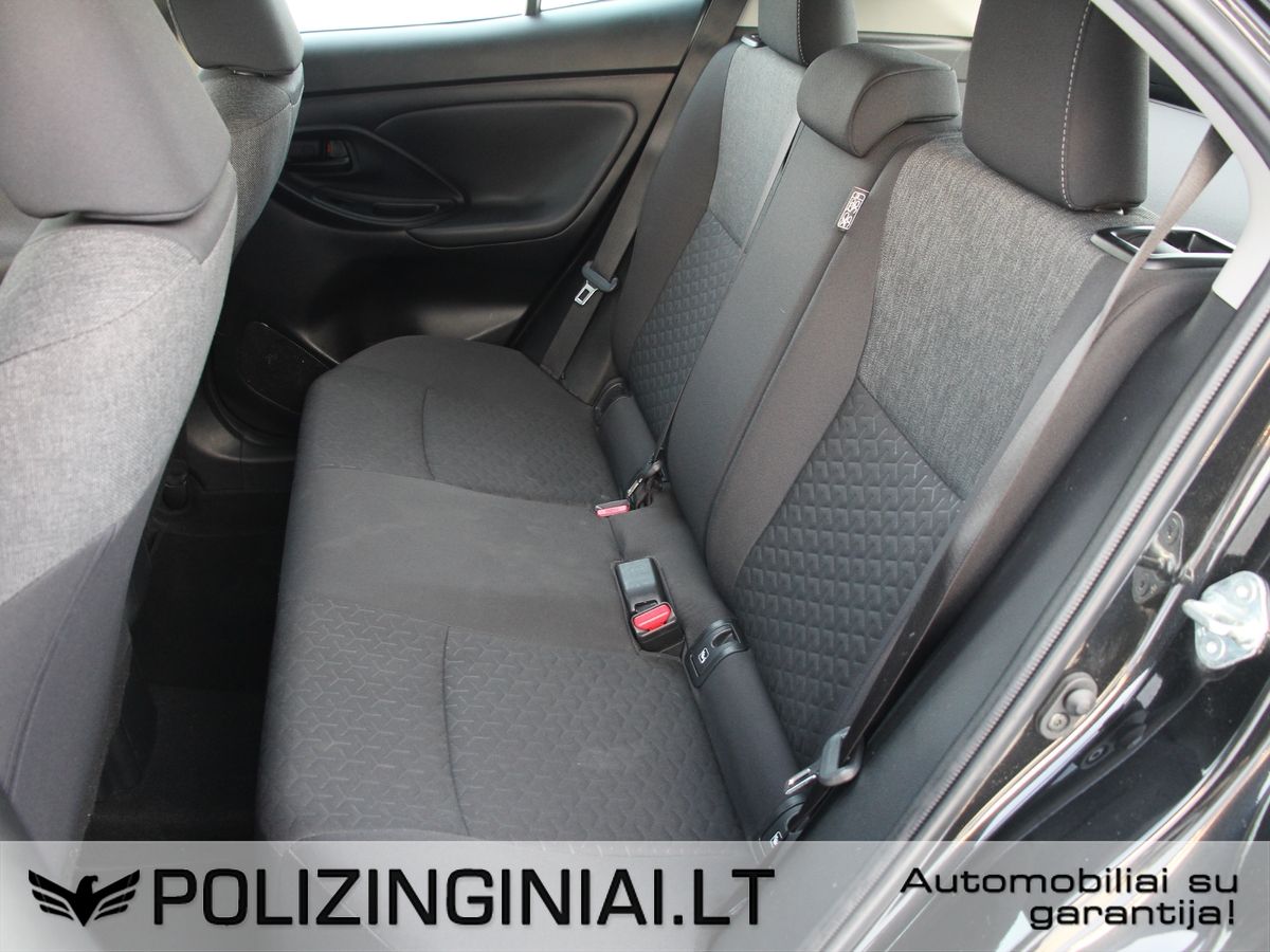 Toyota Yaris | 15