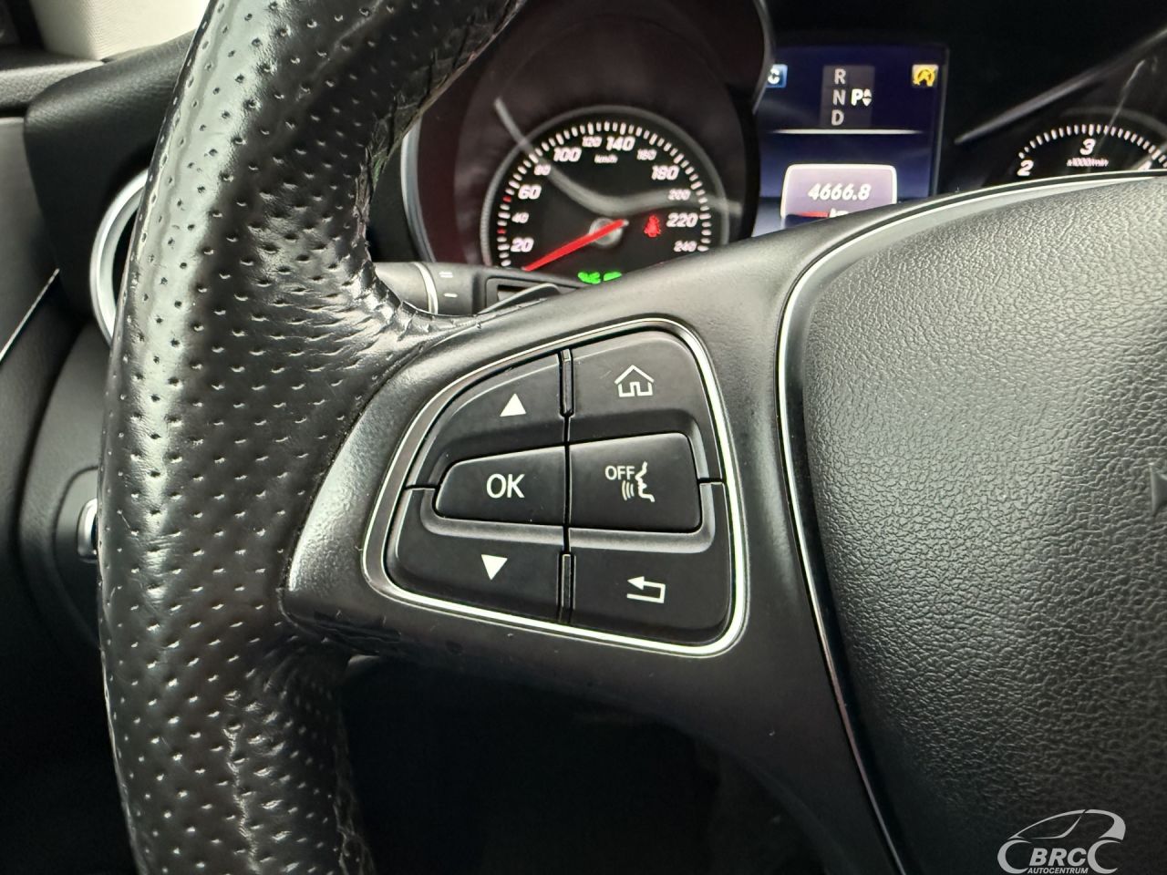 Mercedes-Benz C250 | 25