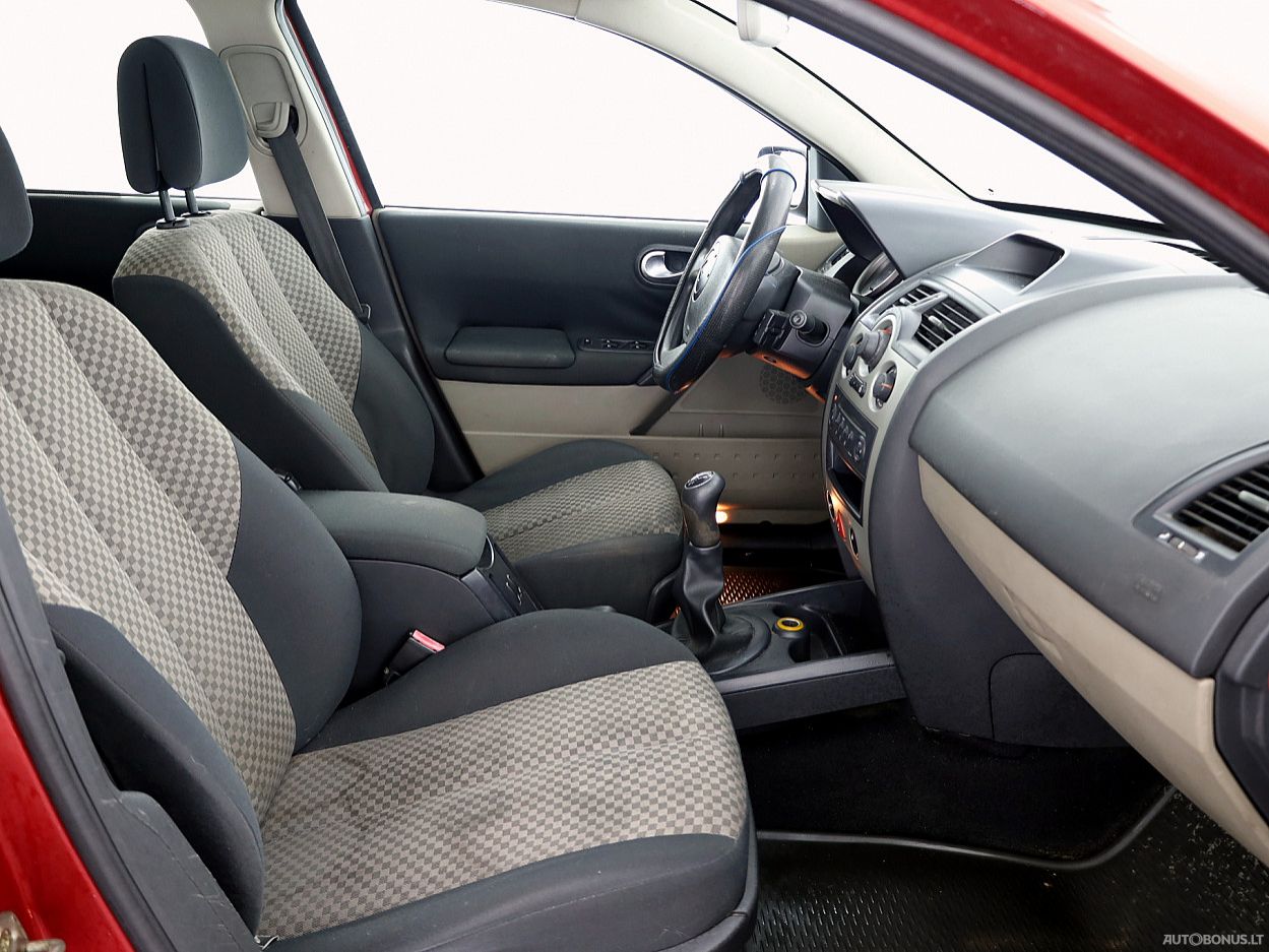 Renault Megane | 5