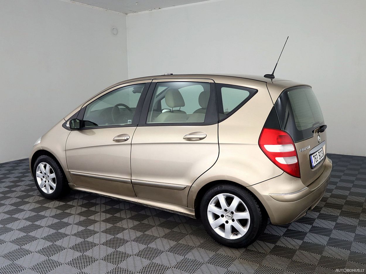 Mercedes-Benz A160 | 3