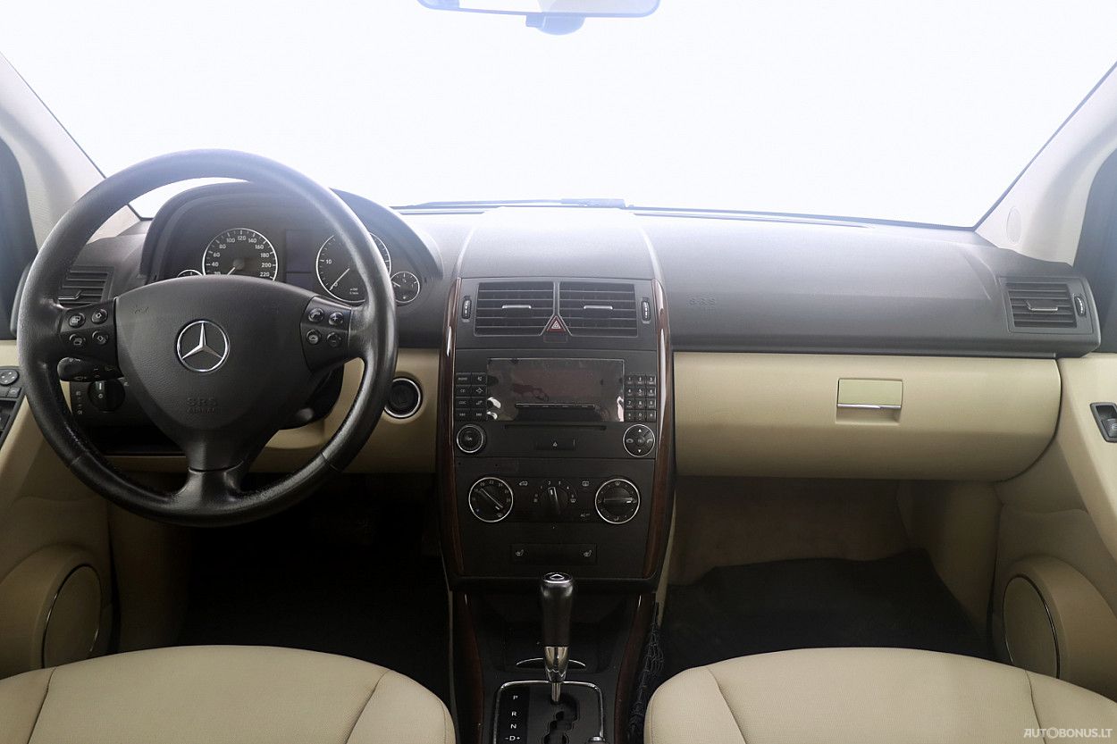 Mercedes-Benz A160 | 4