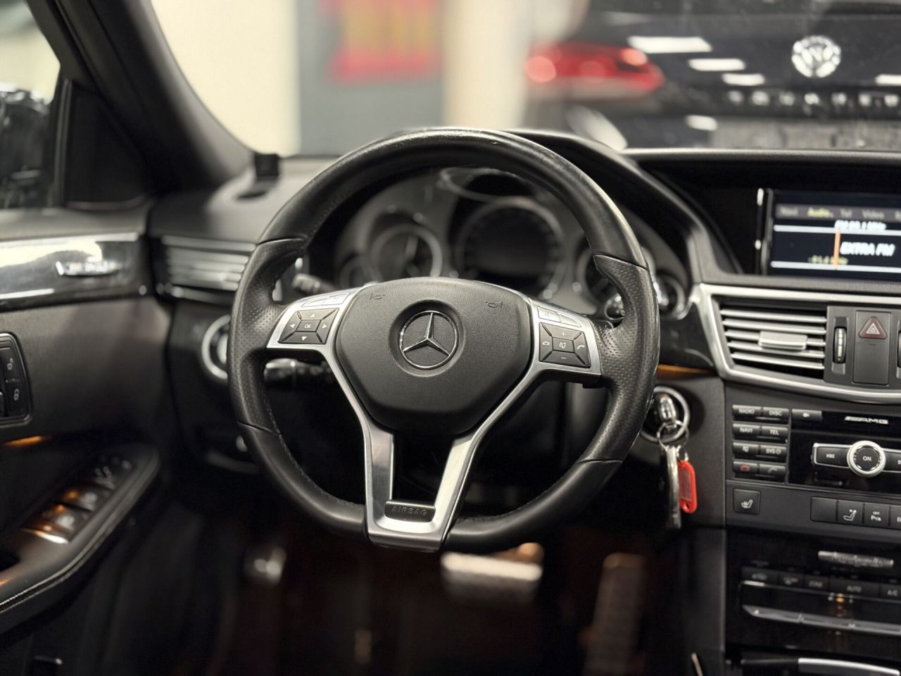 Mercedes-Benz E350 | 25