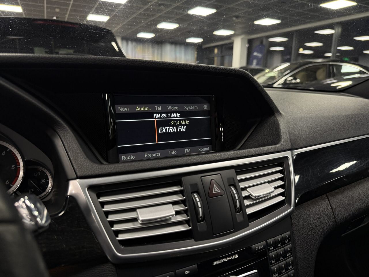 Mercedes-Benz E350 | 14