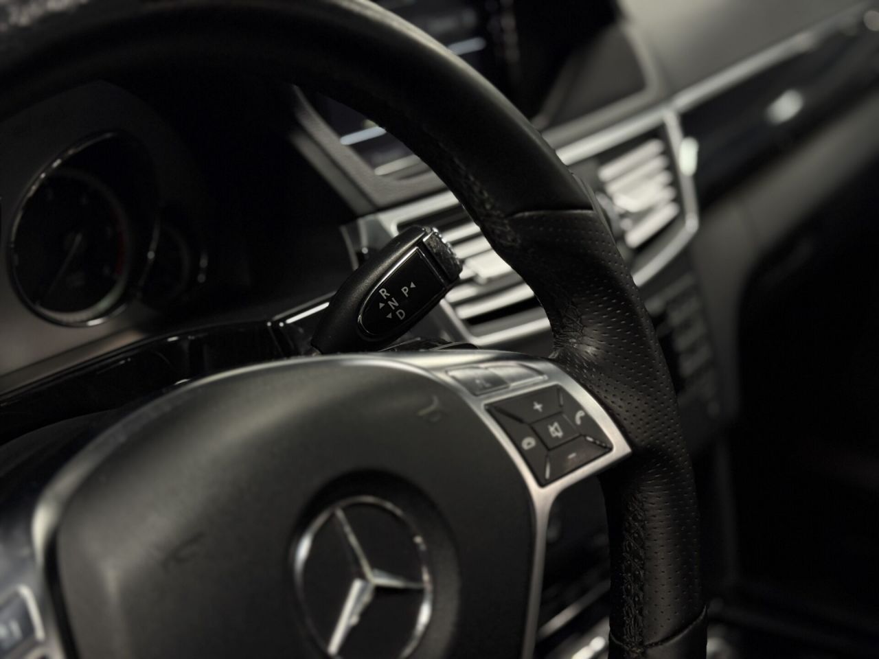 Mercedes-Benz E350 | 22