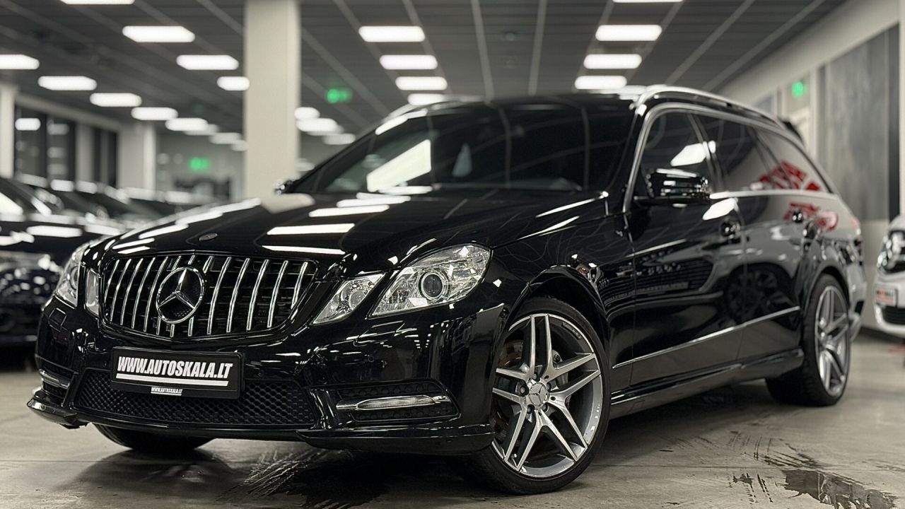 Mercedes-Benz E350 | 3