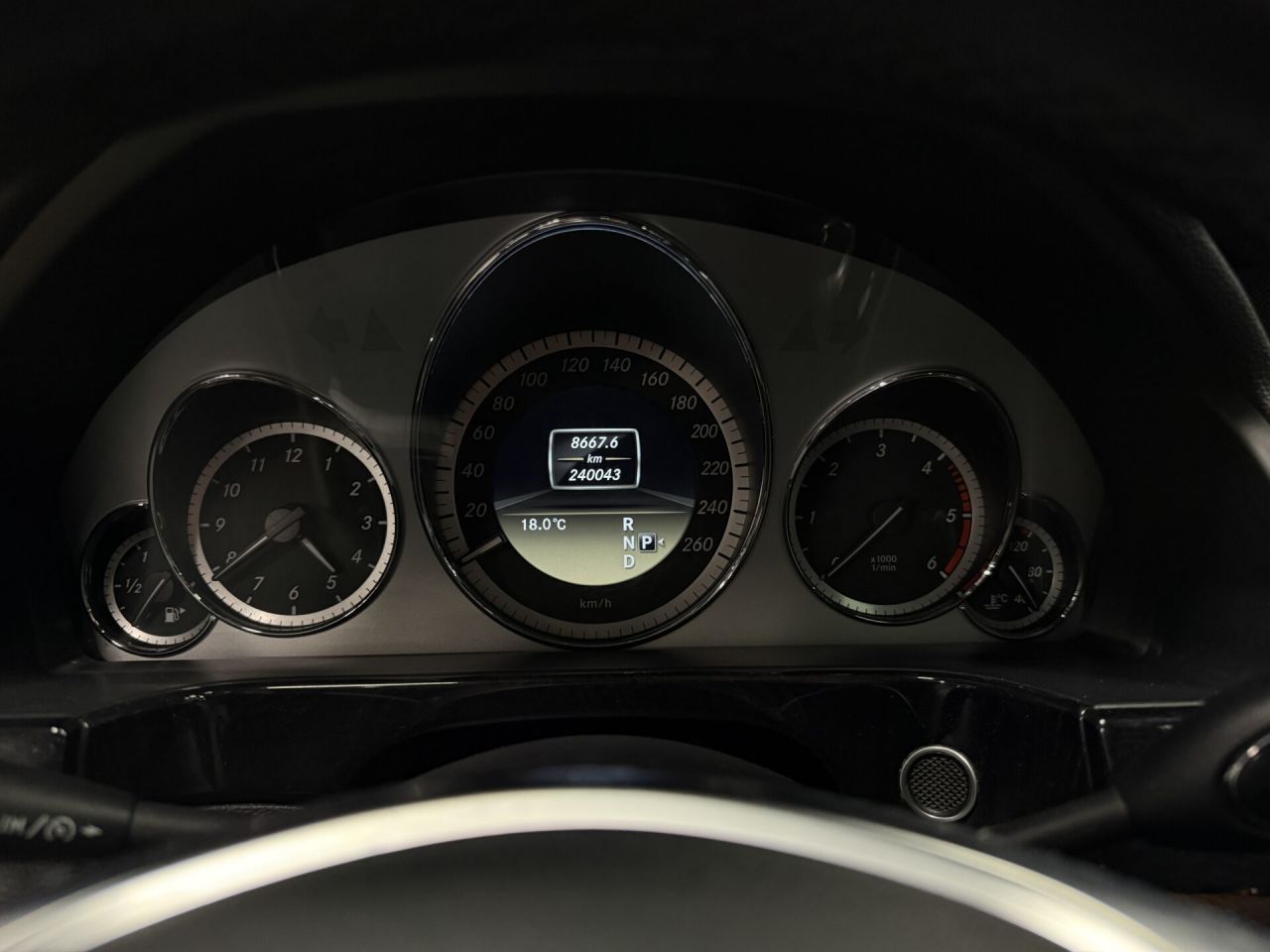 Mercedes-Benz E350 | 13