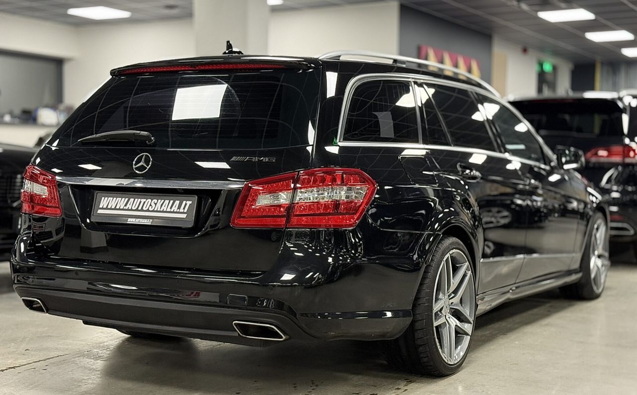 Mercedes-Benz E350 | 27