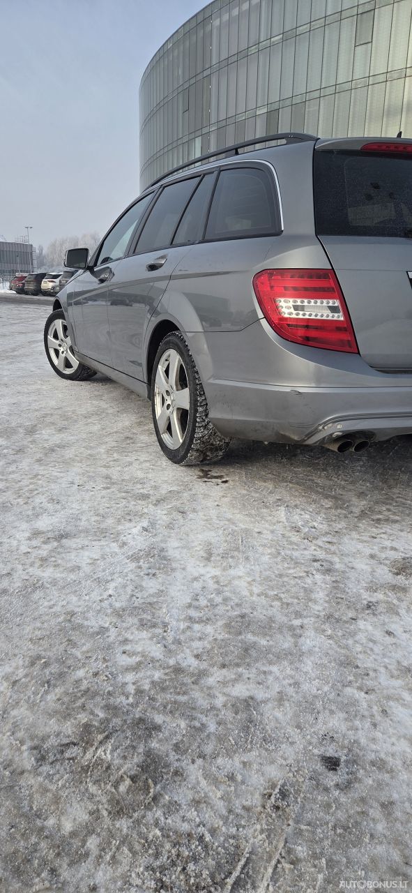 Mercedes-Benz C180 | 1