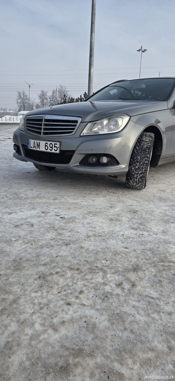 Mercedes-Benz C180 | 4