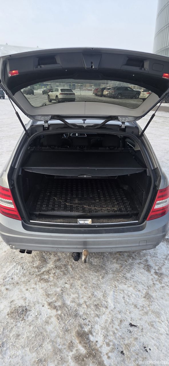 Mercedes-Benz C180 | 7