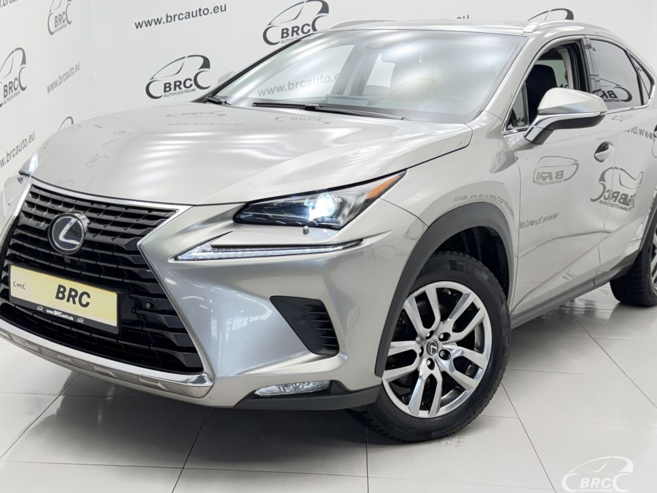 Lexus NX 300h | 54