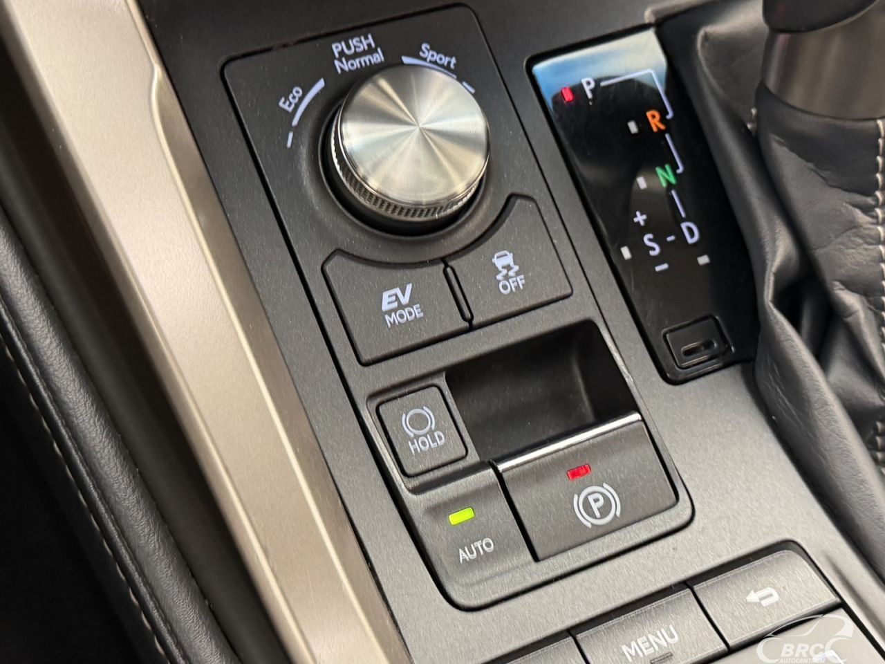 Lexus NX 300h | 43