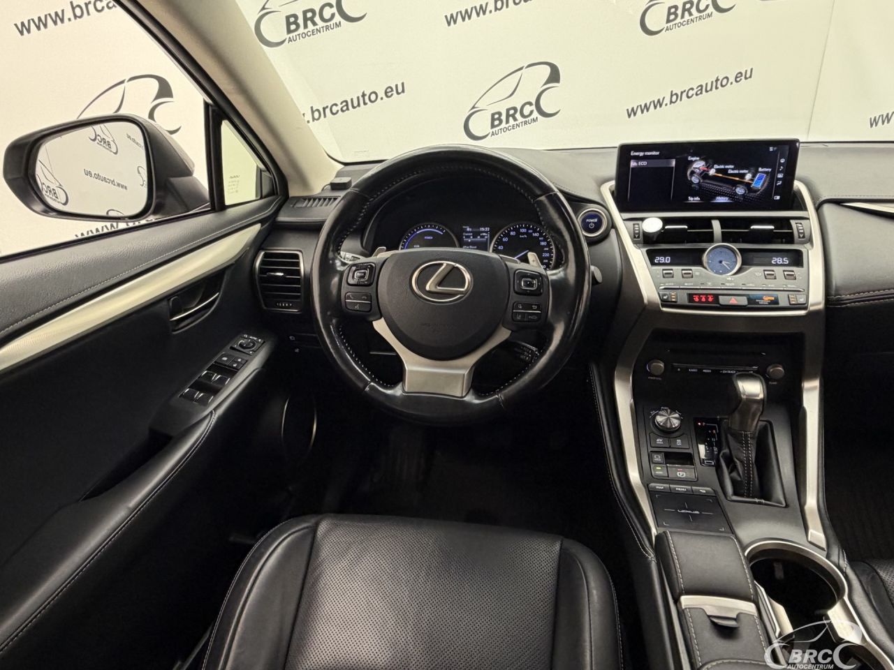 Lexus NX 300h | 12