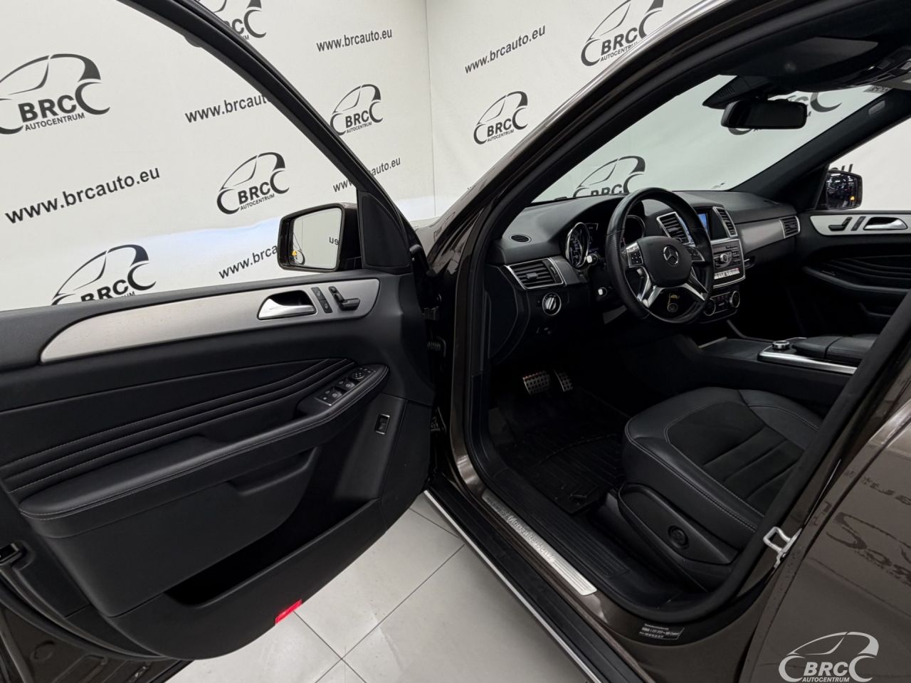 Mercedes-Benz ML350 | 19