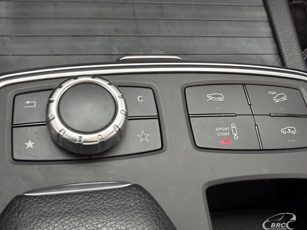 Mercedes-Benz ML350 | 40