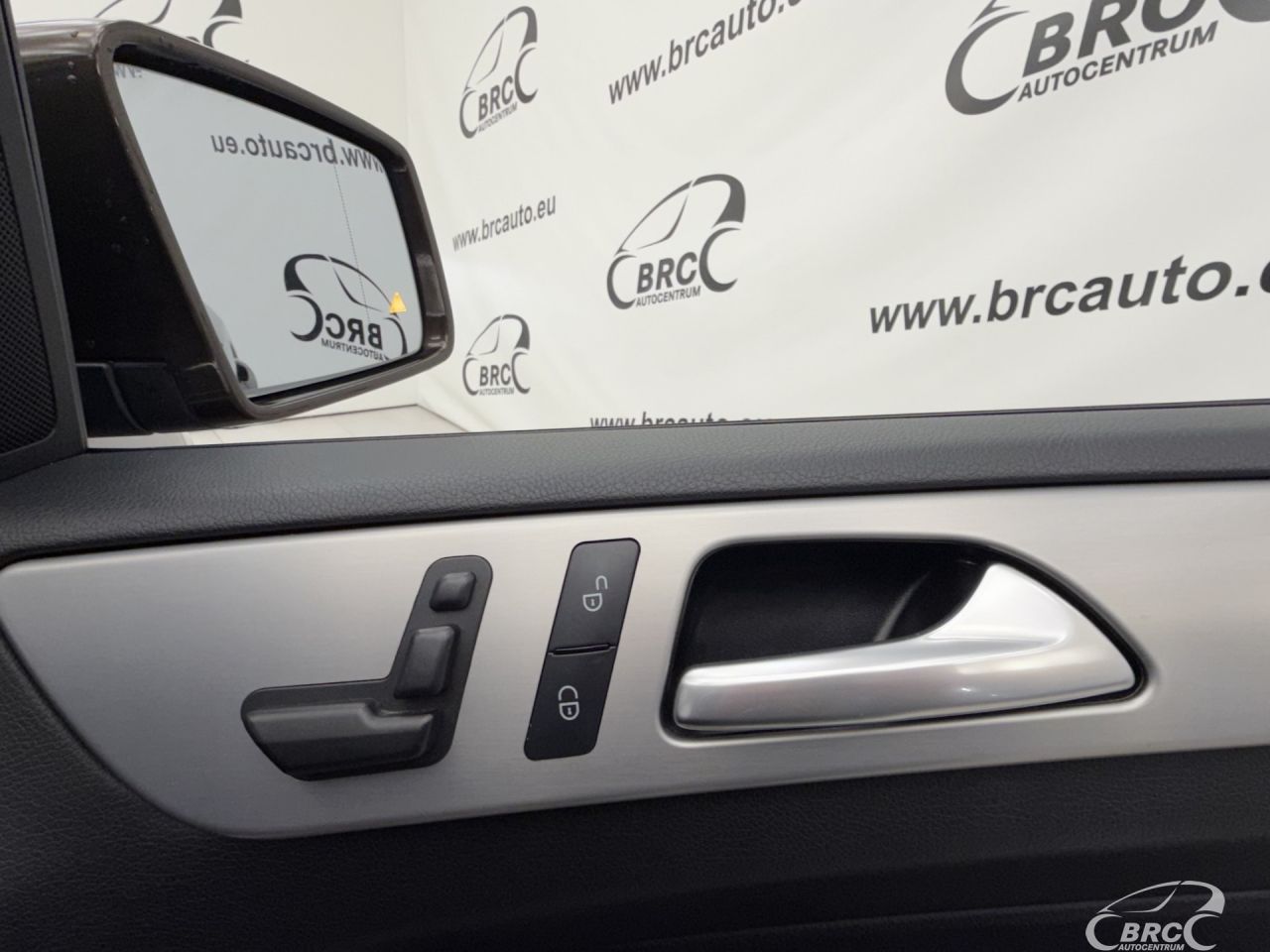 Mercedes-Benz ML350 | 8