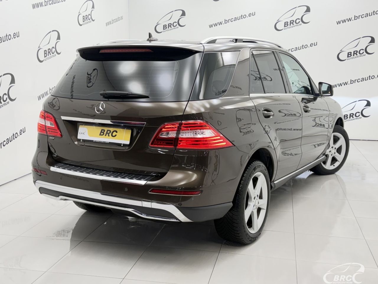 Mercedes-Benz ML350 | 47