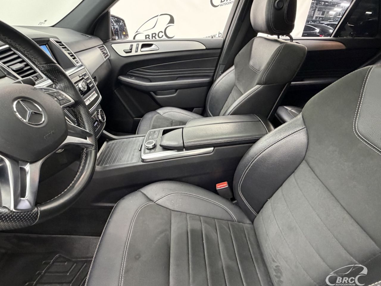 Mercedes-Benz ML350 | 25
