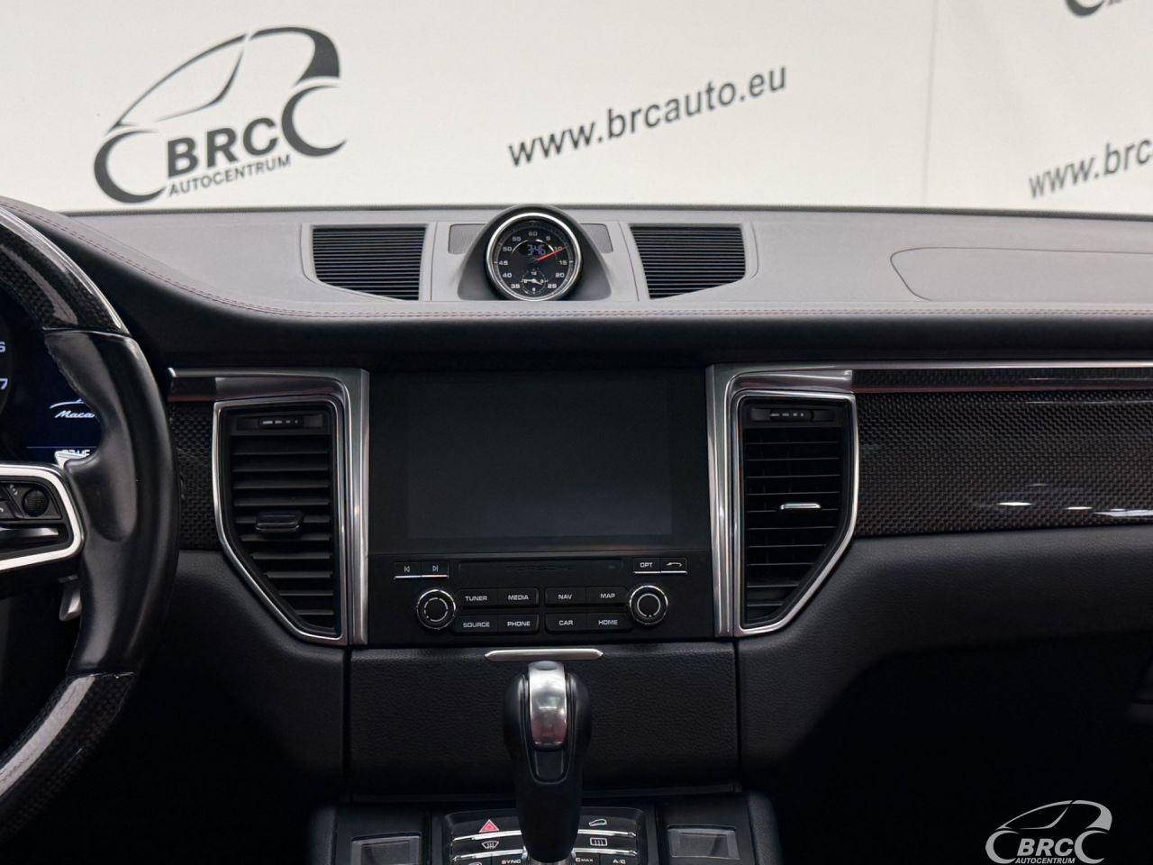 Porsche Macan | 16