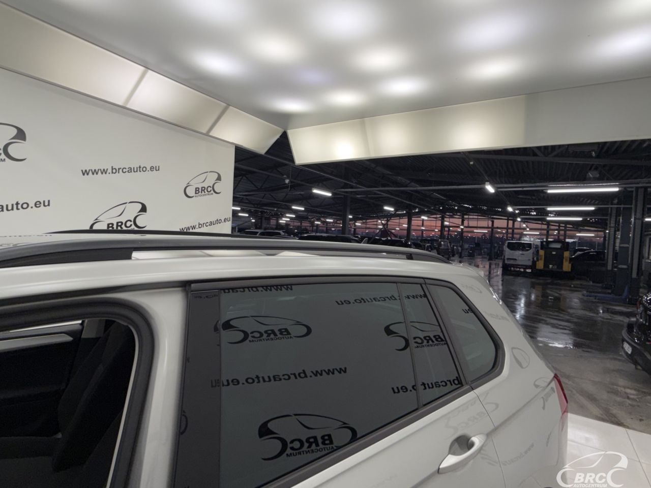 Volkswagen Tiguan | 23