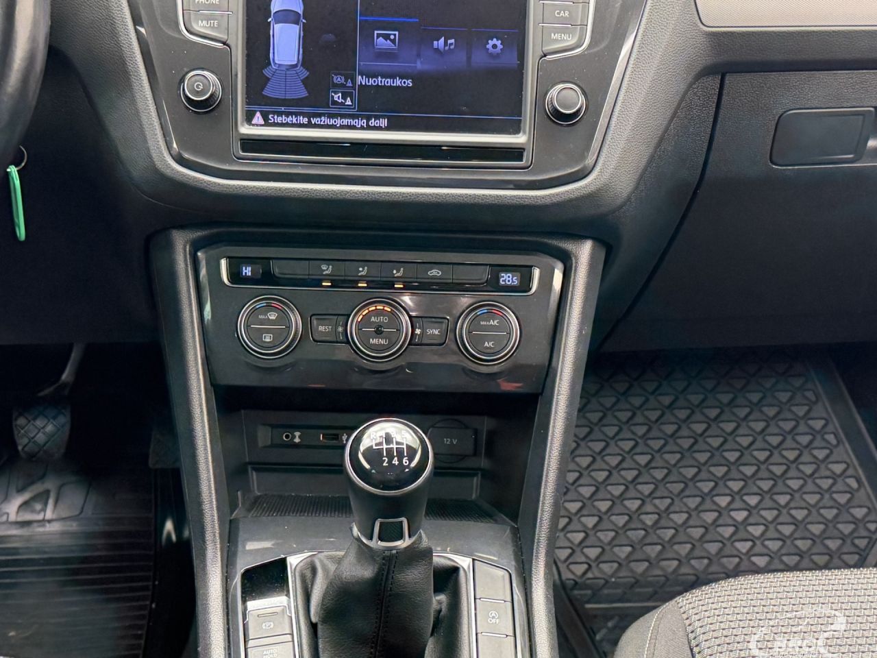 Volkswagen Tiguan | 16