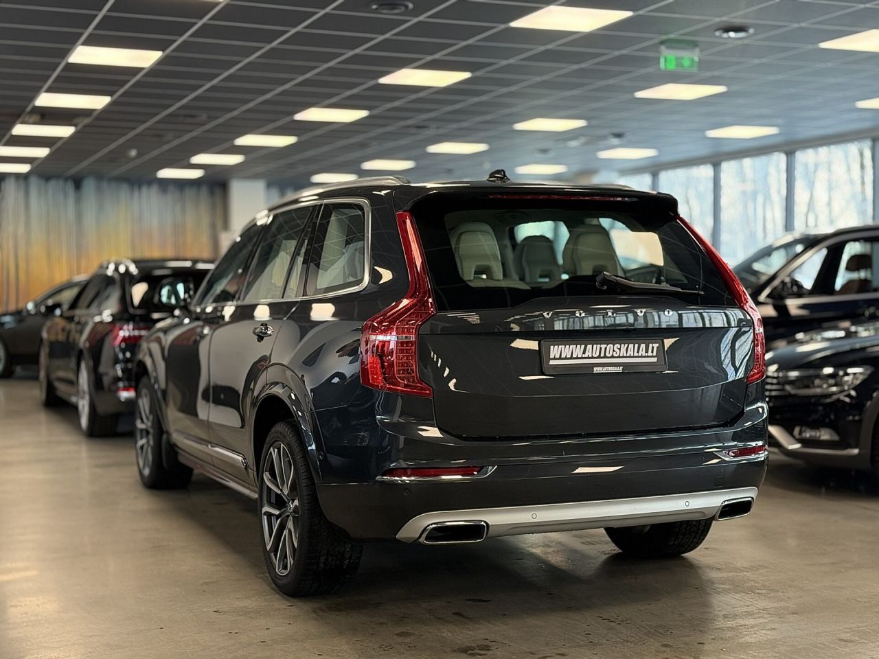 Volvo XC90 | 18