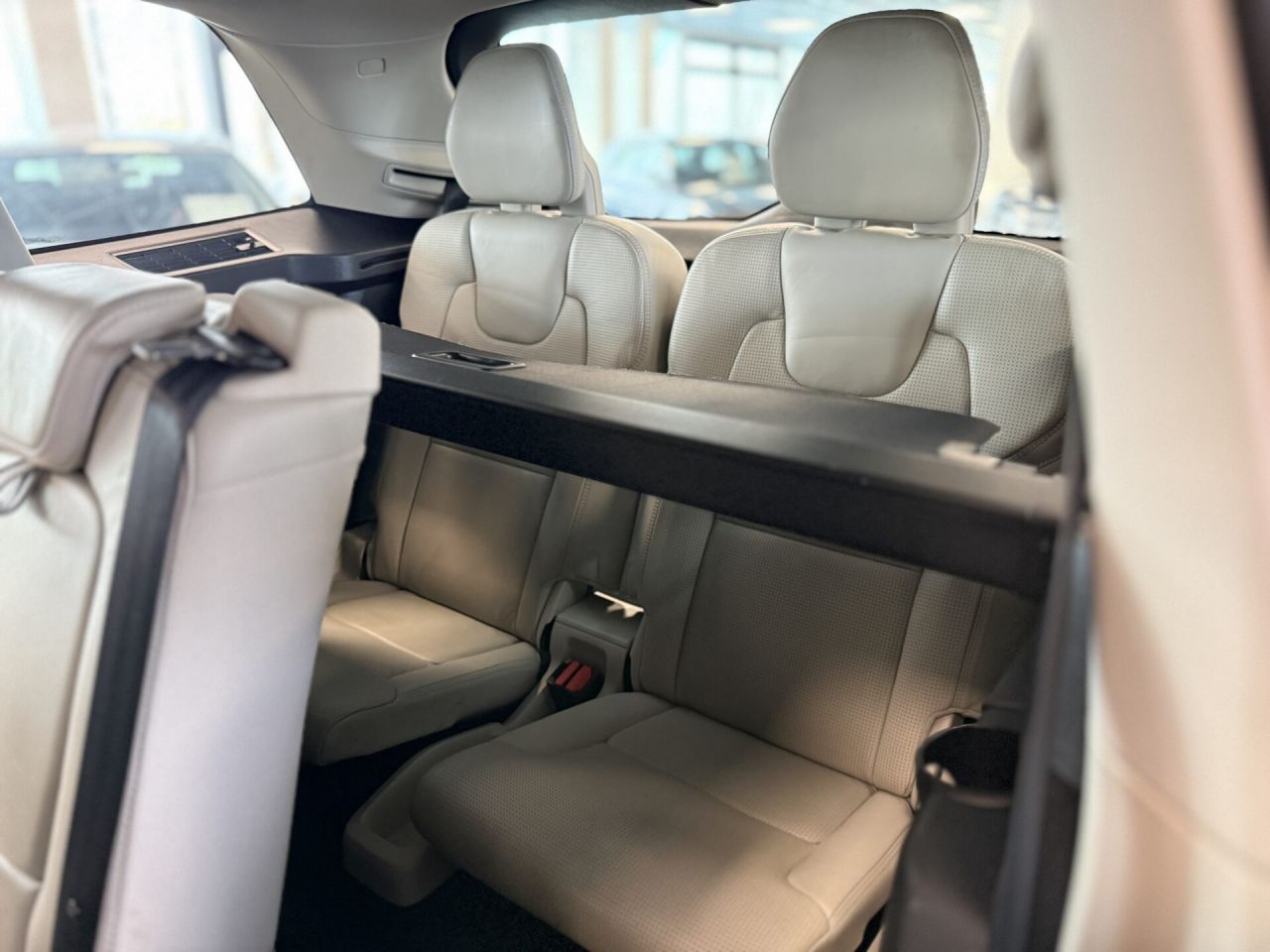 Volvo XC90 | 7