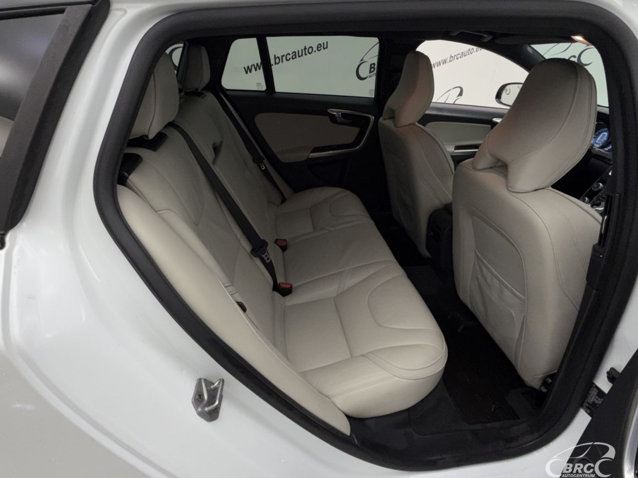 Volvo V60 | 8