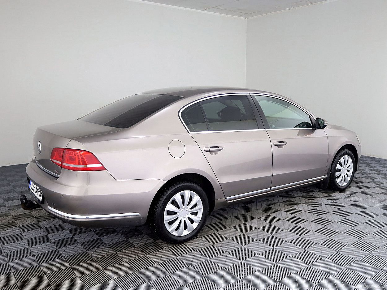 Volkswagen Passat | 2