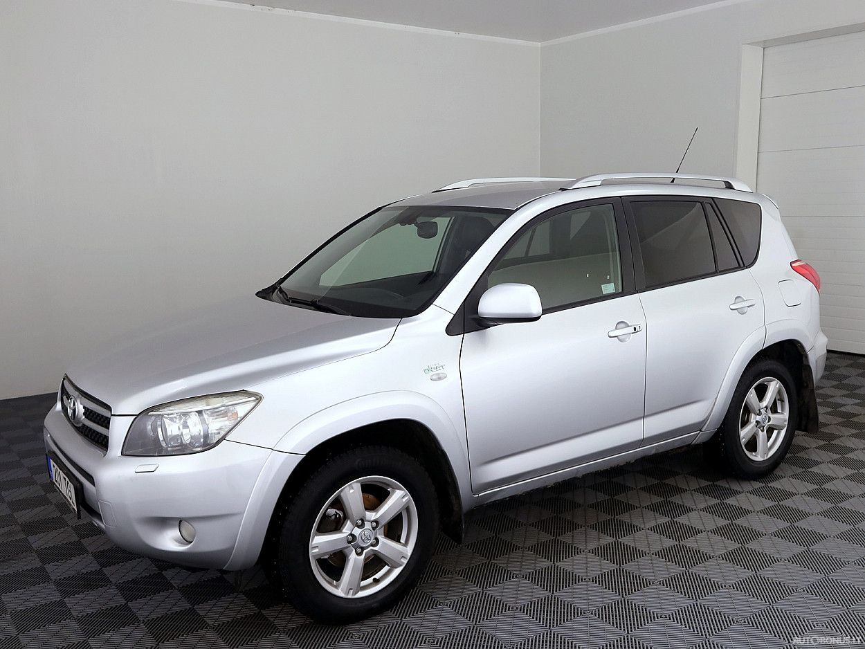 Toyota RAV4 | 1