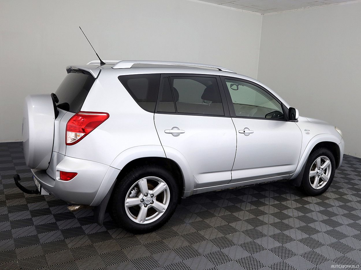 Toyota RAV4 | 2