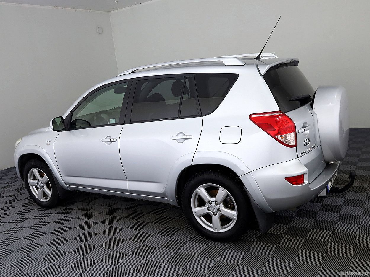 Toyota RAV4 | 3