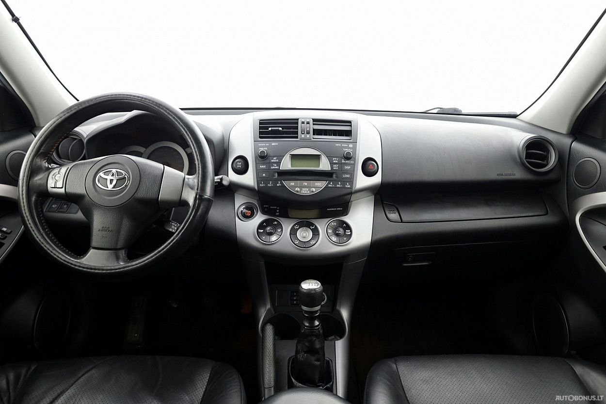 Toyota RAV4 | 4