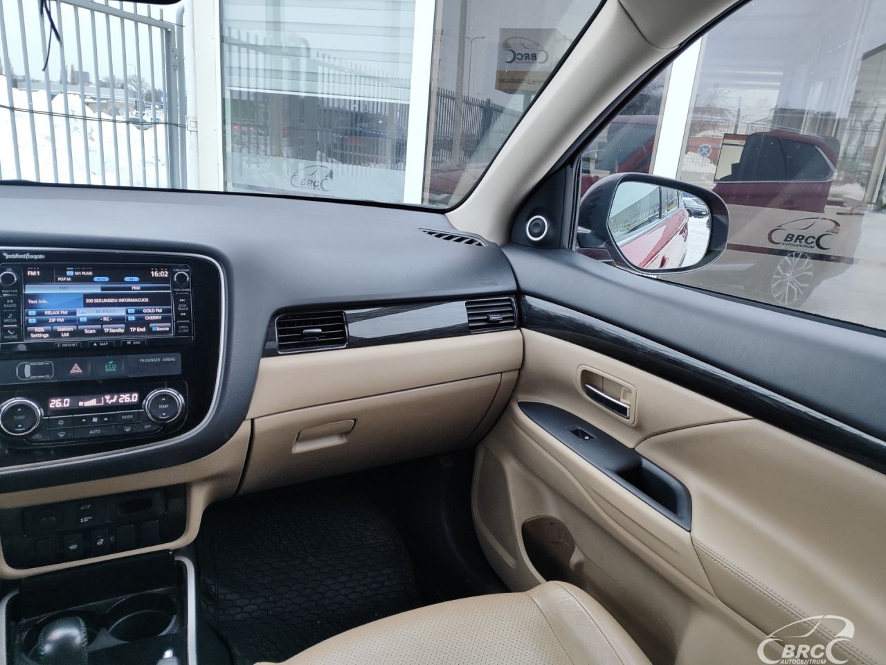 Mitsubishi Outlander | 4