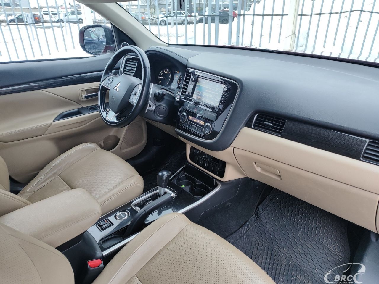 Mitsubishi Outlander | 7