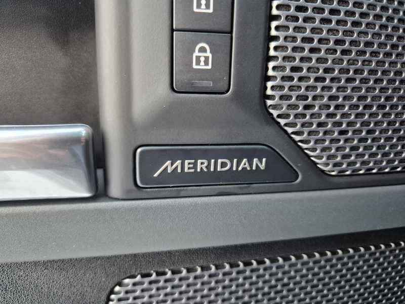 Land Rover Defender | 22