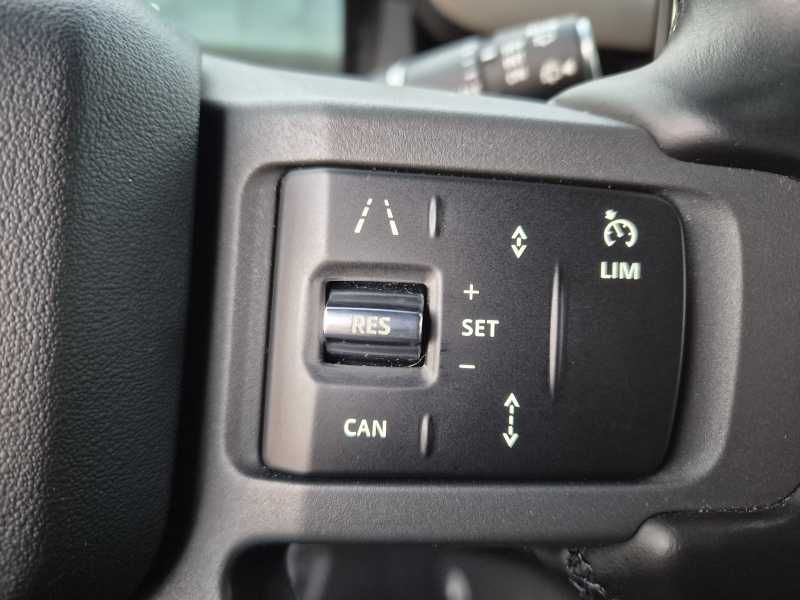 Land Rover Defender | 9