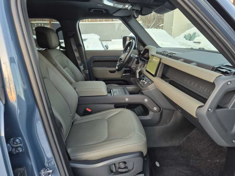 Land Rover Defender | 6