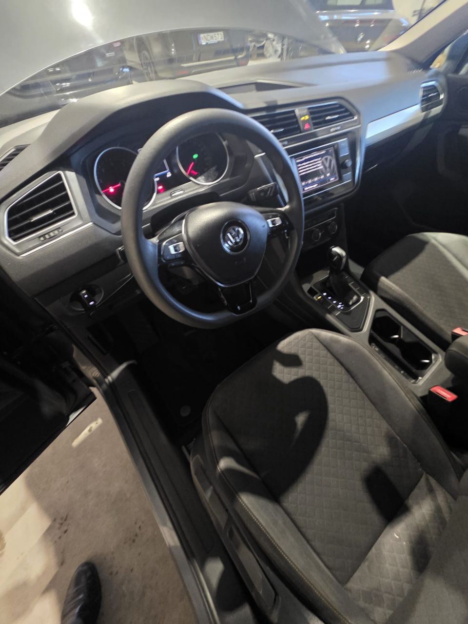 Volkswagen Tiguan | 8