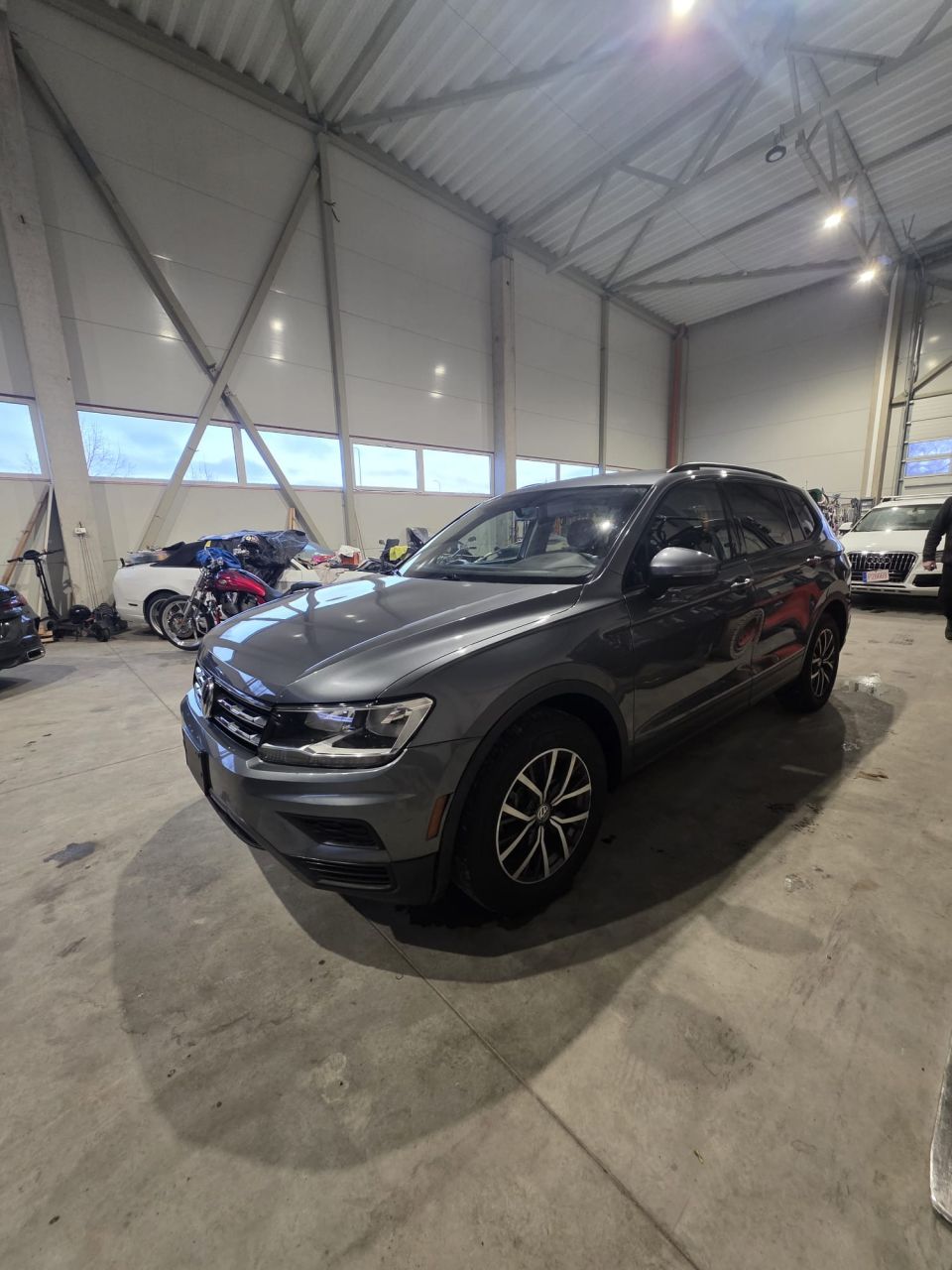 Volkswagen Tiguan | 14