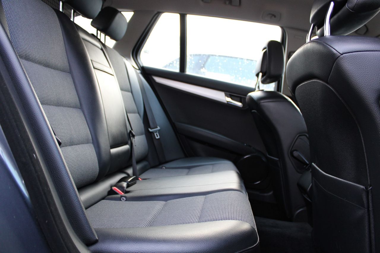 Mercedes-Benz C200 | 9