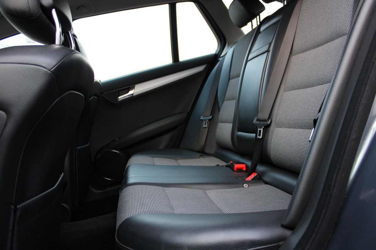 Mercedes-Benz C200 | 10