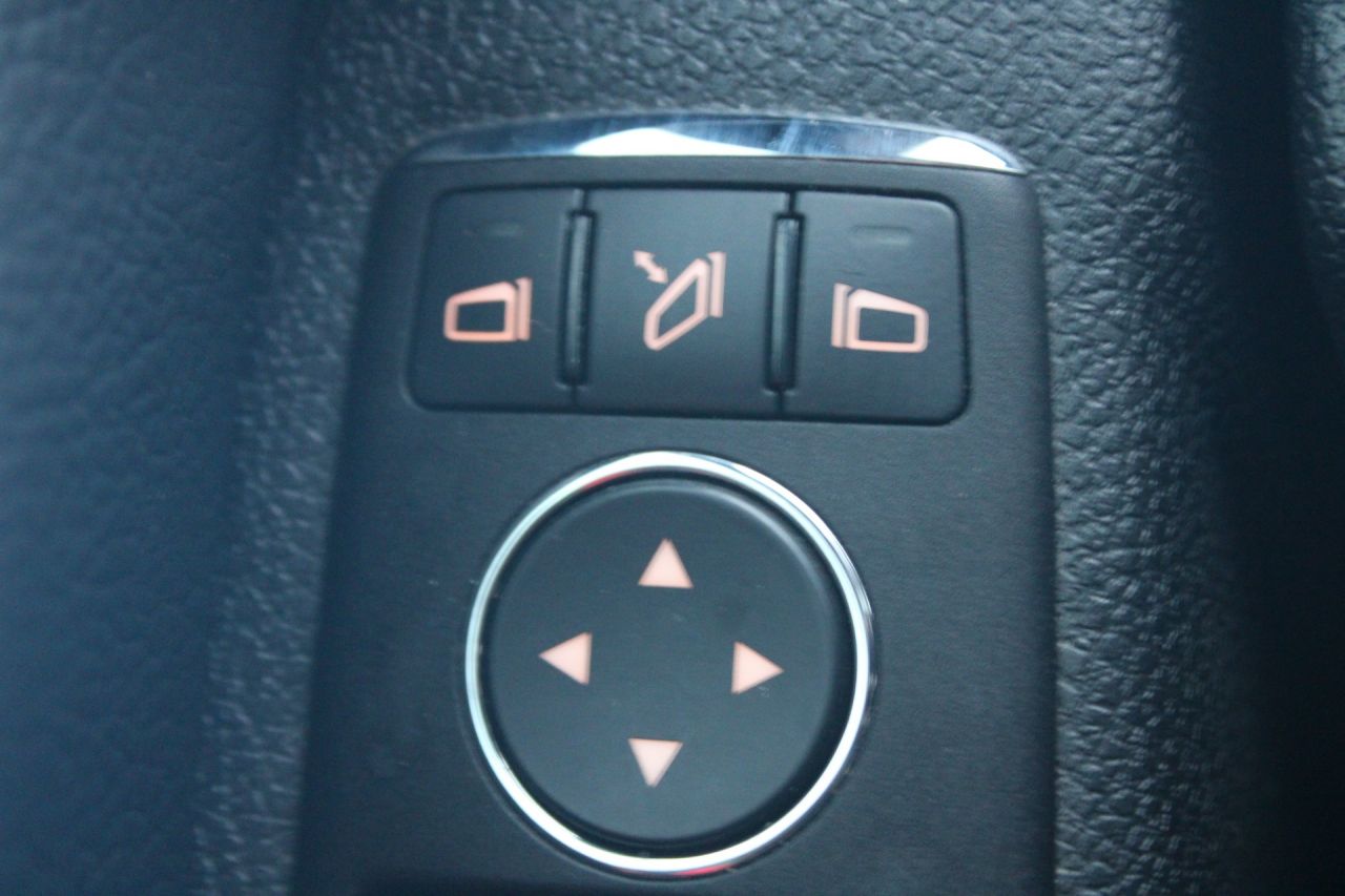 Mercedes-Benz C200 | 16