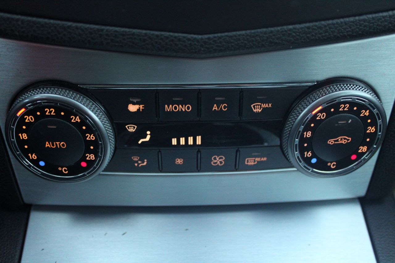 Mercedes-Benz C200 | 12