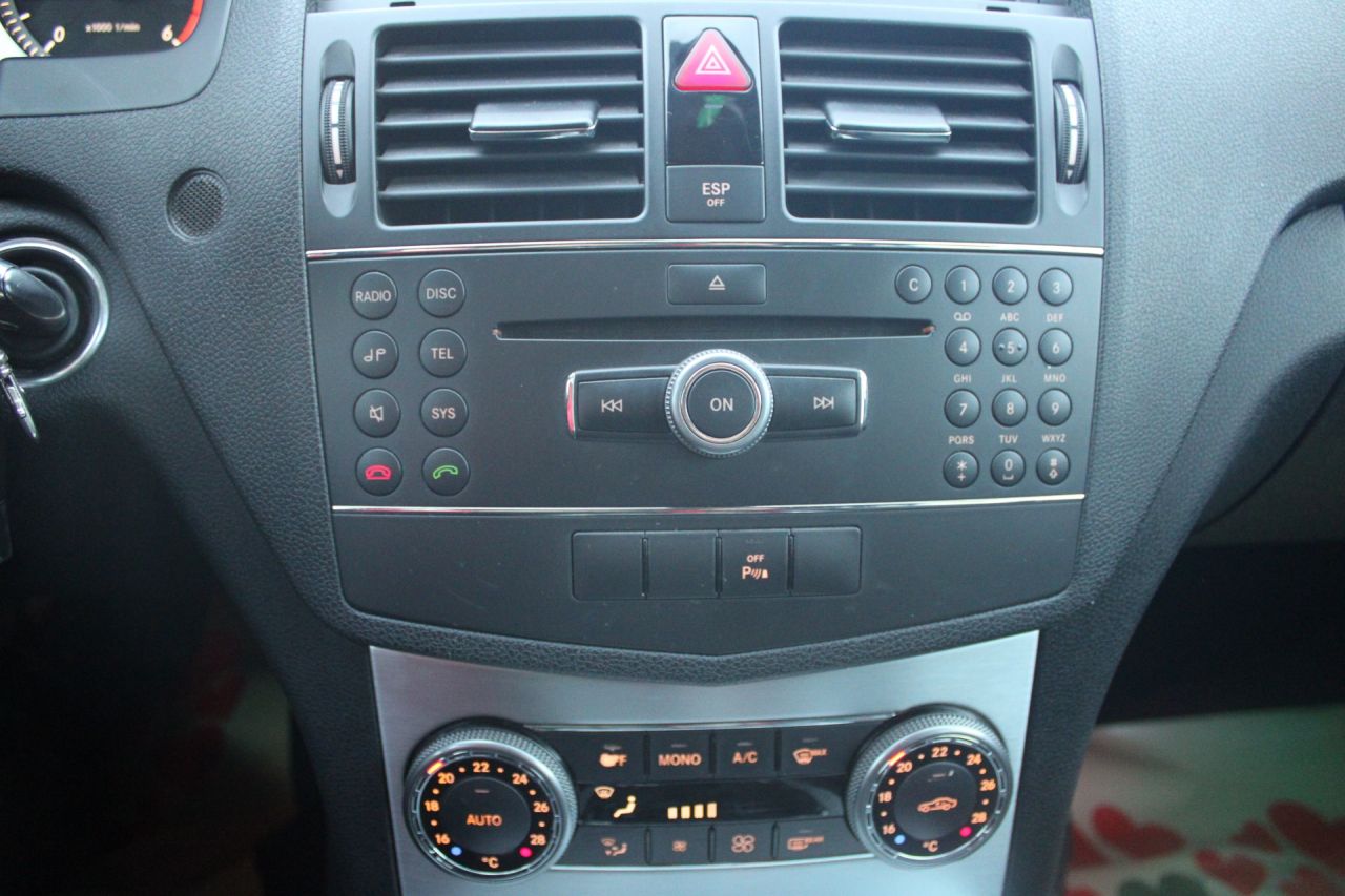 Mercedes-Benz C200 | 11
